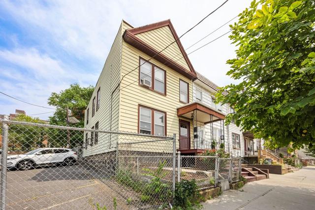 22 Skillman Av Journal Sq # A, Jersey City, NJ 07306