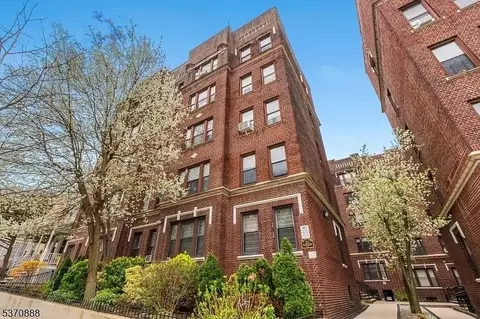 275 Harrison Ave #B1, Jersey City, NJ 07304
