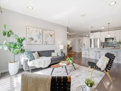 302 Palisade Ave #404, Jersey City, NJ 07307