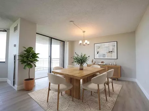 1021 Harmon Cove Tower #1021, Secaucus, NJ 07094