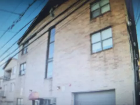 327 71st St #1E, Guttenberg, NJ 07093