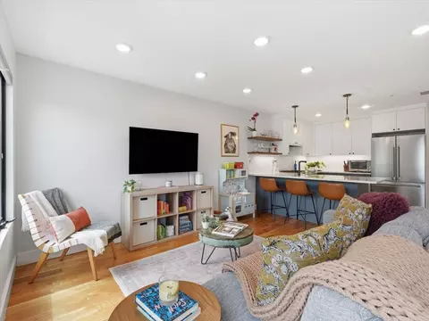 22 Lincoln St #3, Jersey City, NJ 07307