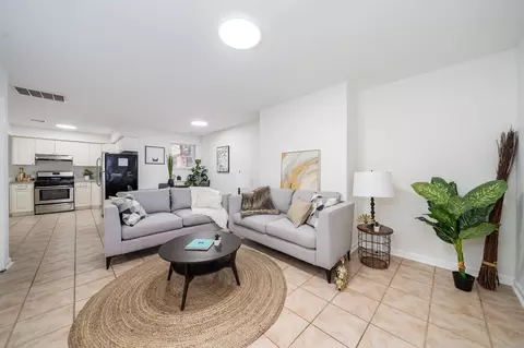 277 3rd St #1, Jersey City, NJ 07302