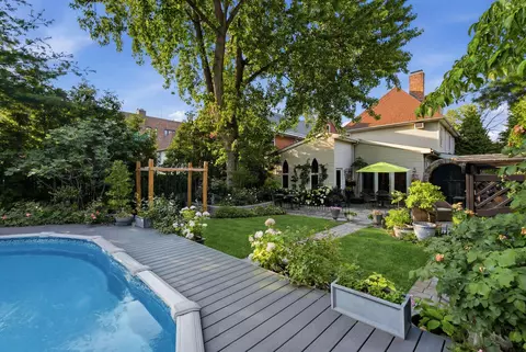 82 W 34th St, Bayonne, NJ 07002