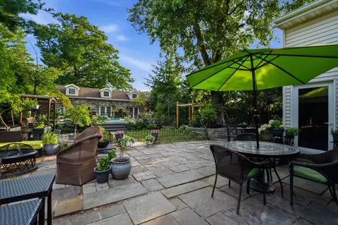 82 W 34th St, Bayonne, NJ 07002