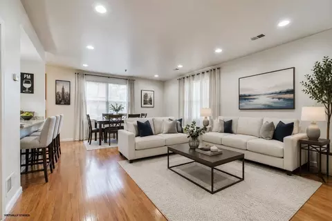 150 61st St #2L, West New York, NJ 07093