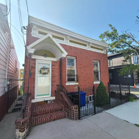 6511 Bergenwood Ave, North Bergen, NJ 07047