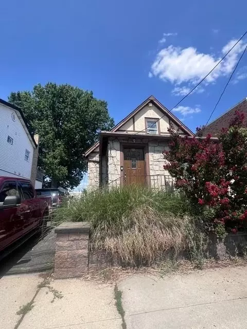 7107 Polk St, North Bergen, NJ 07047