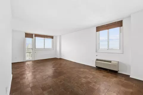 100 Manhattan Ave #1417, Union City, NJ 07087