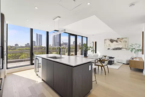 387 8th St #8Y, Jersey City, NJ 07302