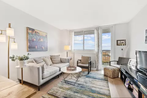 100 Manhattan Ave #1901, Union City, NJ 07087