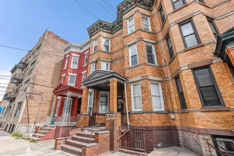 380 Baldwin Ave #2R, Jersey City, NJ 07306