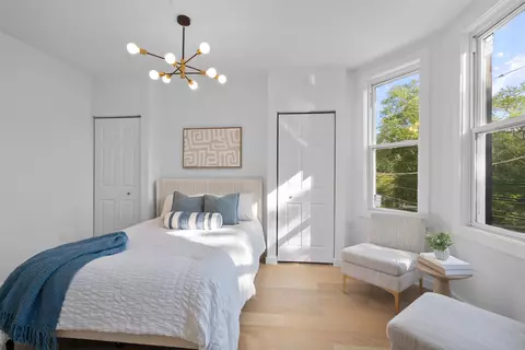 110 Maple St #2, Weehawken, NJ 07086