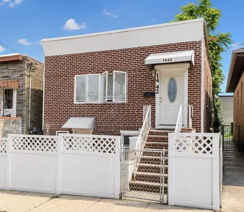 1442 44th St, North Bergen, NJ 07047