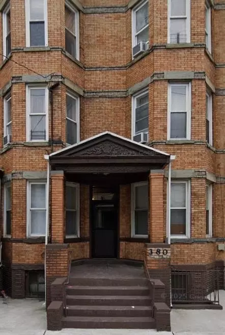 380 Baldwin Ave #2L, Jersey City, NJ 07306
