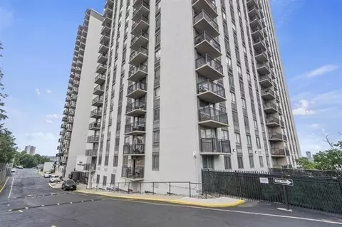 100 Manhattan Ave #2313, Union City, NJ 07087