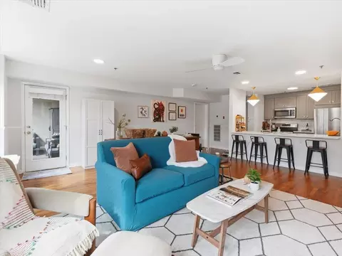350 7th St #3F, Jersey City, NJ 07302