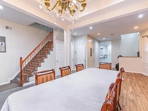 34 Wegman Pkwy, Jersey City, NJ 07305