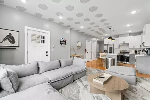 246 Clinton Ave #1, Jersey City, NJ 07304