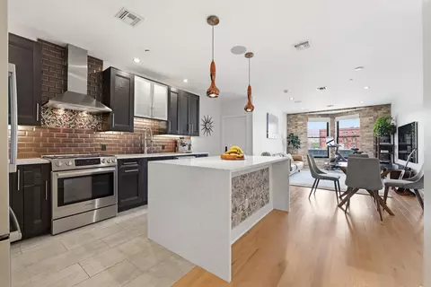 227 4th St #402, Jersey City, NJ 07302
