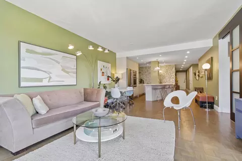 1 Greene St #215, Jersey City, NJ 07302