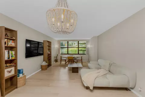 7002 Blvd E #4H, Guttenberg, NJ 07093