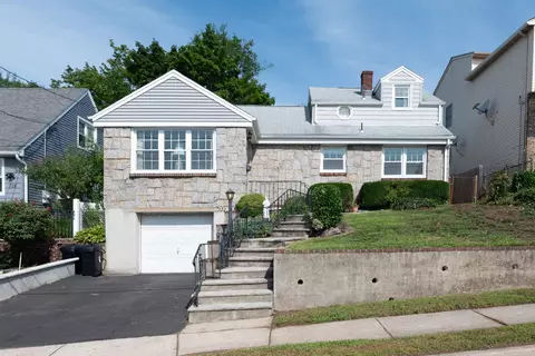 722 7th St, Carlstadt, NJ 07072