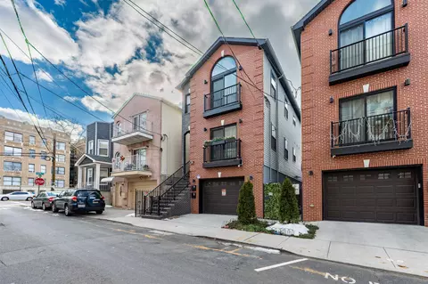 85 Oxford Ave #1, Jersey City, NJ 07304