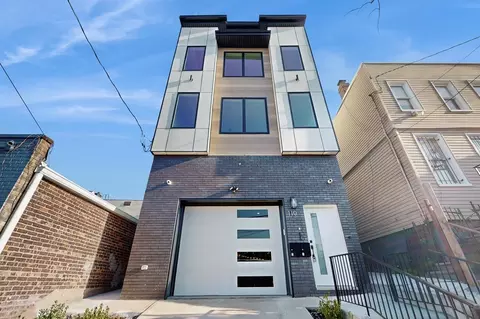110 Pamrapo Ave #2, Jersey City, NJ 07305