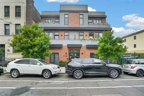 151 Webster Ave #201, Jersey City, NJ 07307