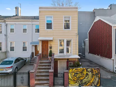 285 3rd St, Jersey City, NJ 07302