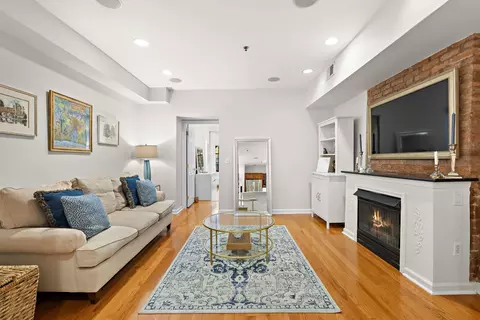 221 Willow Ave #2R, Hoboken, NJ 07030