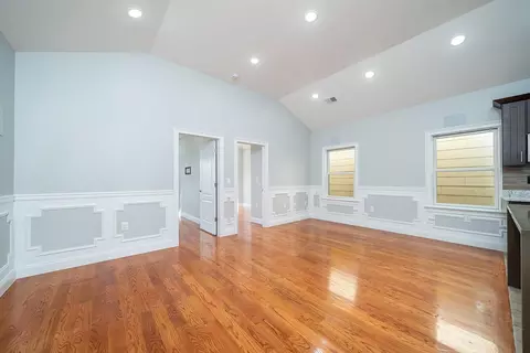 72 Charles St, Jersey City, NJ 07307