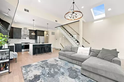 129 Poplar St #2, Jersey City, NJ 07307