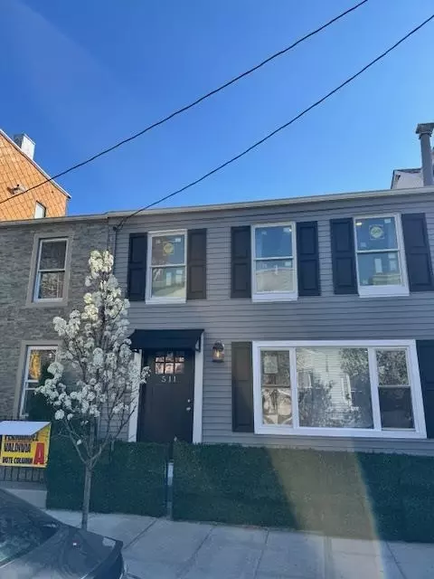 511 8th St, Union City, NJ 07087