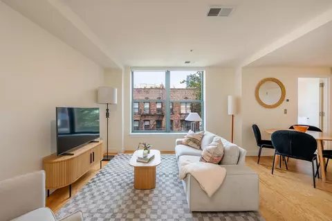 222 Montgomery St #5H, Jersey City, NJ 07302
