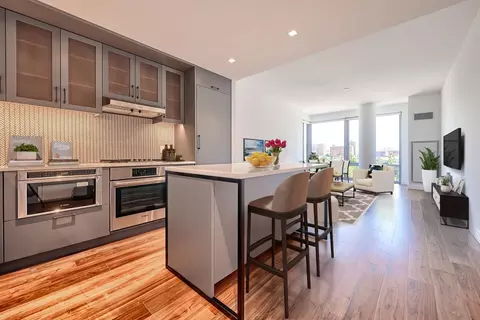 2 Shore Ln #203, Jersey City, NJ 07310