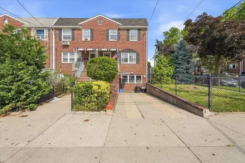 631 Avenue A, Bayonne, NJ 07002