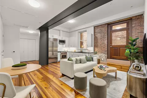 260 1st St #1A, Jersey City, NJ 07302