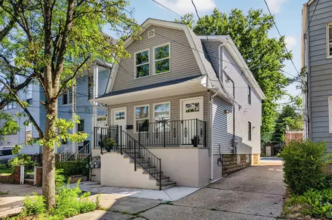 74 W 52nd St, Bayonne, NJ 07002