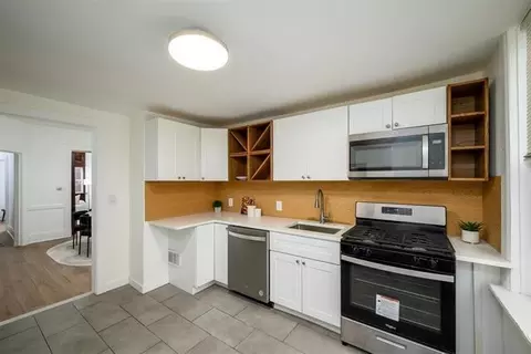 103 Crescent Ave, Jc Journal Square, NJ 07305