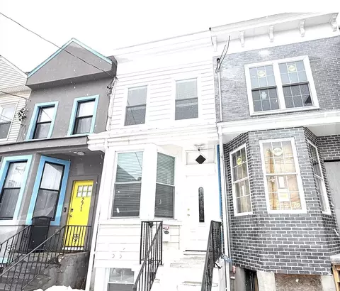 273 Forrest St, Jersey City, NJ 07304