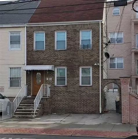 1308 New York Ave, Union City, NJ 07087