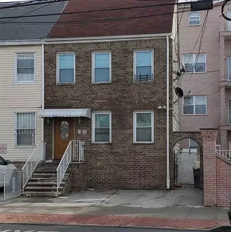 1308 New York Ave, Union City, NJ 07087