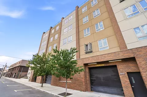 62 69th St #210, Guttenberg, NJ 07093