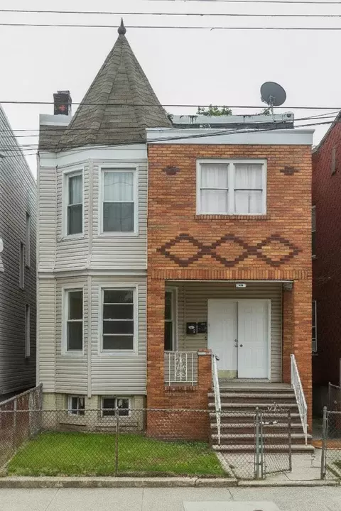49 Warner Ave, Jersey City, NJ 07305