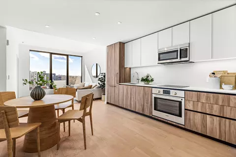 387 8th St #3C, Jersey City, NJ 07302