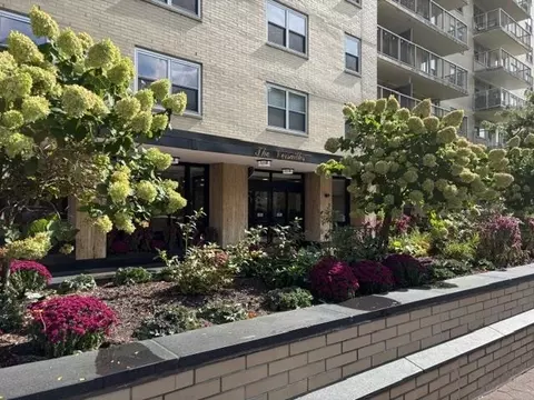 6600 Blvd E #18A, West New York, NJ 07093