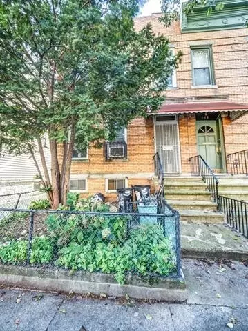 387 Woodlawn Ave, Jersey City, NJ 07305
