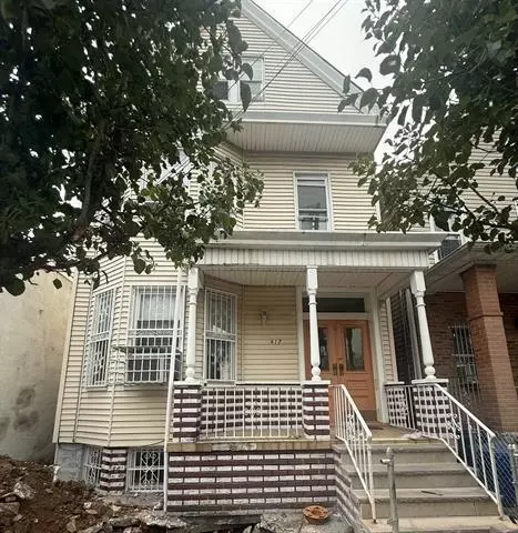 417 42nd St, Union City, NJ 07087